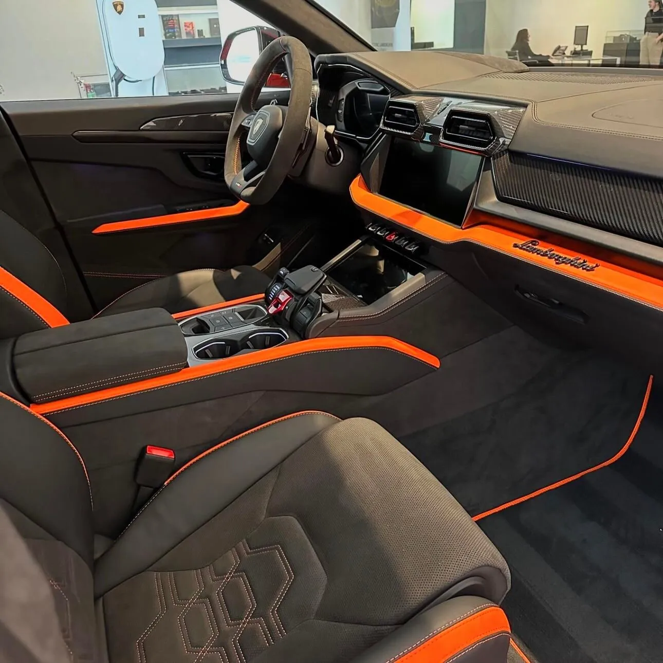 Lamborghini Urus, I Рестайлинг 2024 фото 7