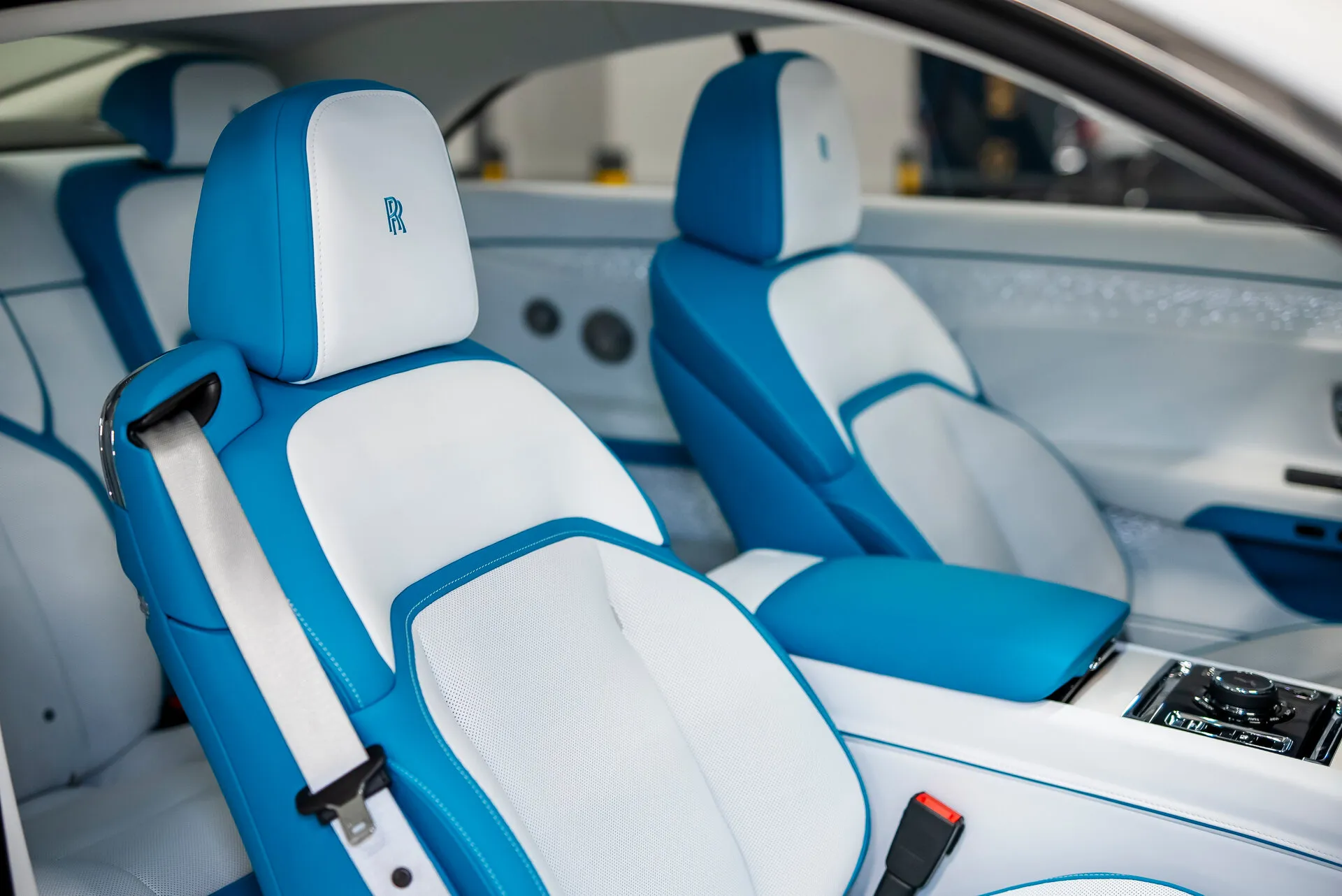 Rolls-Royce Spectre, I 2025 фото 4