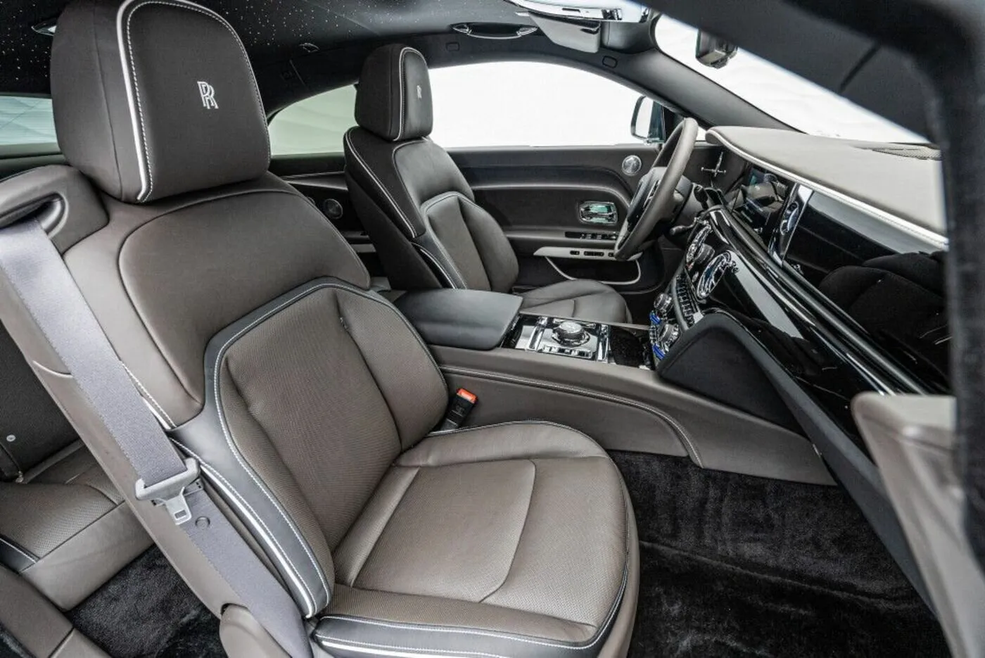 Rolls-Royce Spectre, I 2024 фото 5