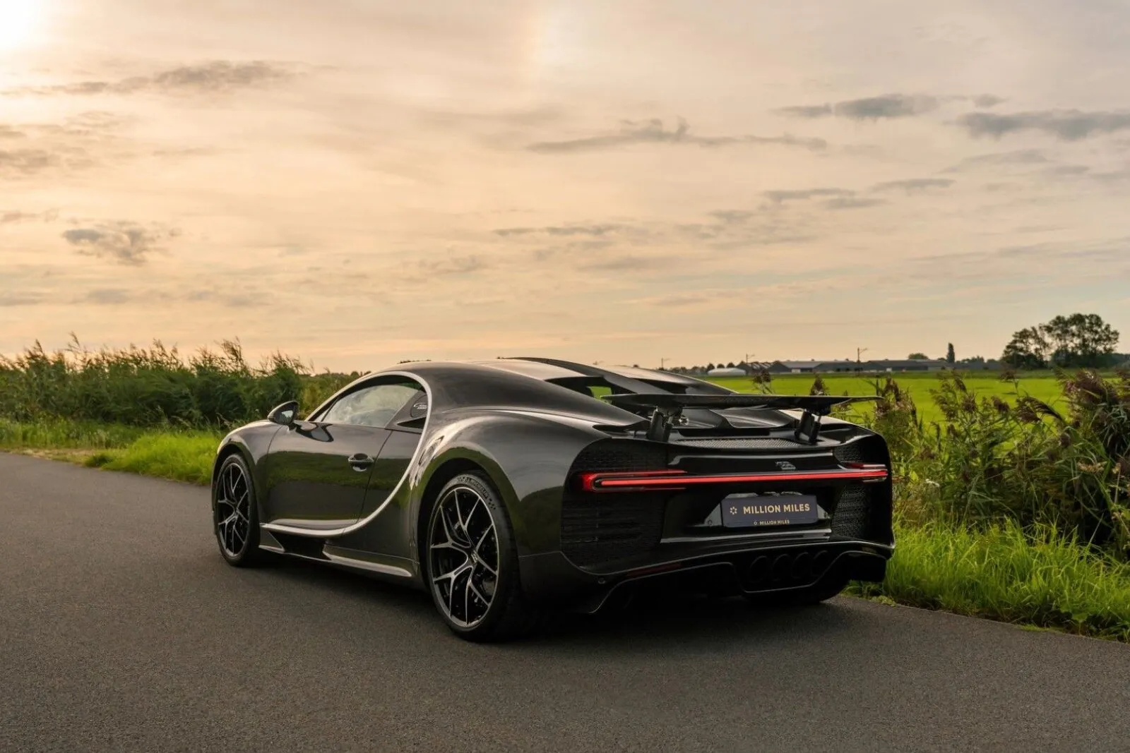 Bugatti Chiron, I 2021 фото 3