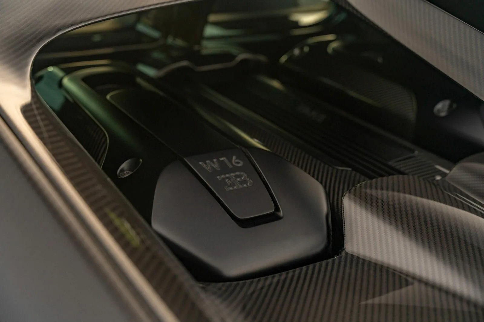 Bugatti Chiron, I 2021 фото 4