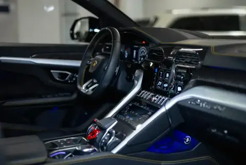 Lamborghini Urus, I 2021 — миниатюра 3