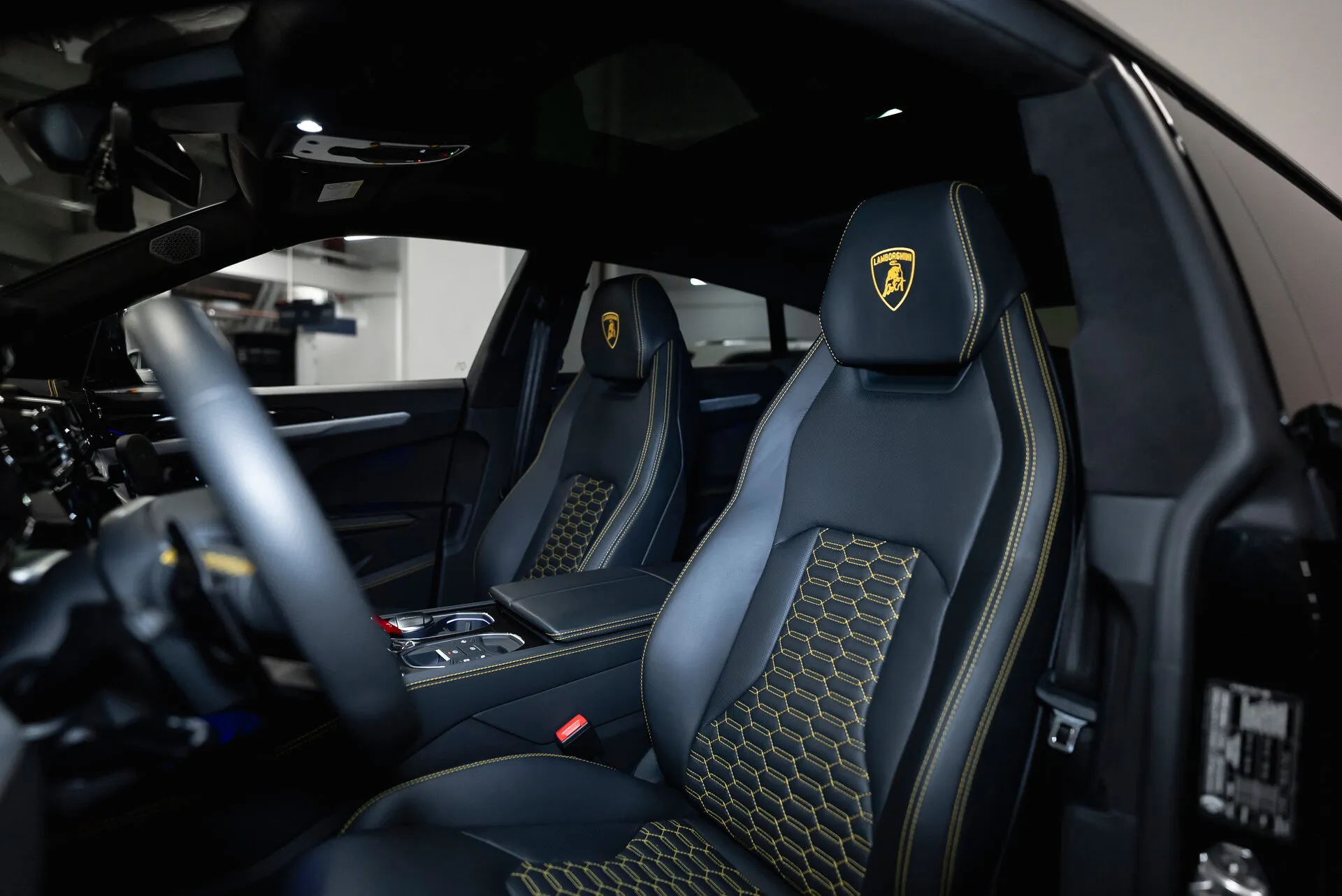 Lamborghini Urus, I 2021 фото 6