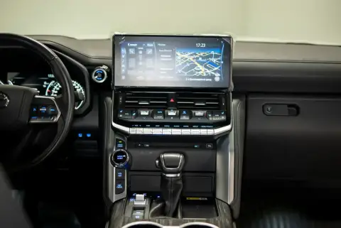 Toyota Land Cruiser, 300 Series 2022 — миниатюра 2