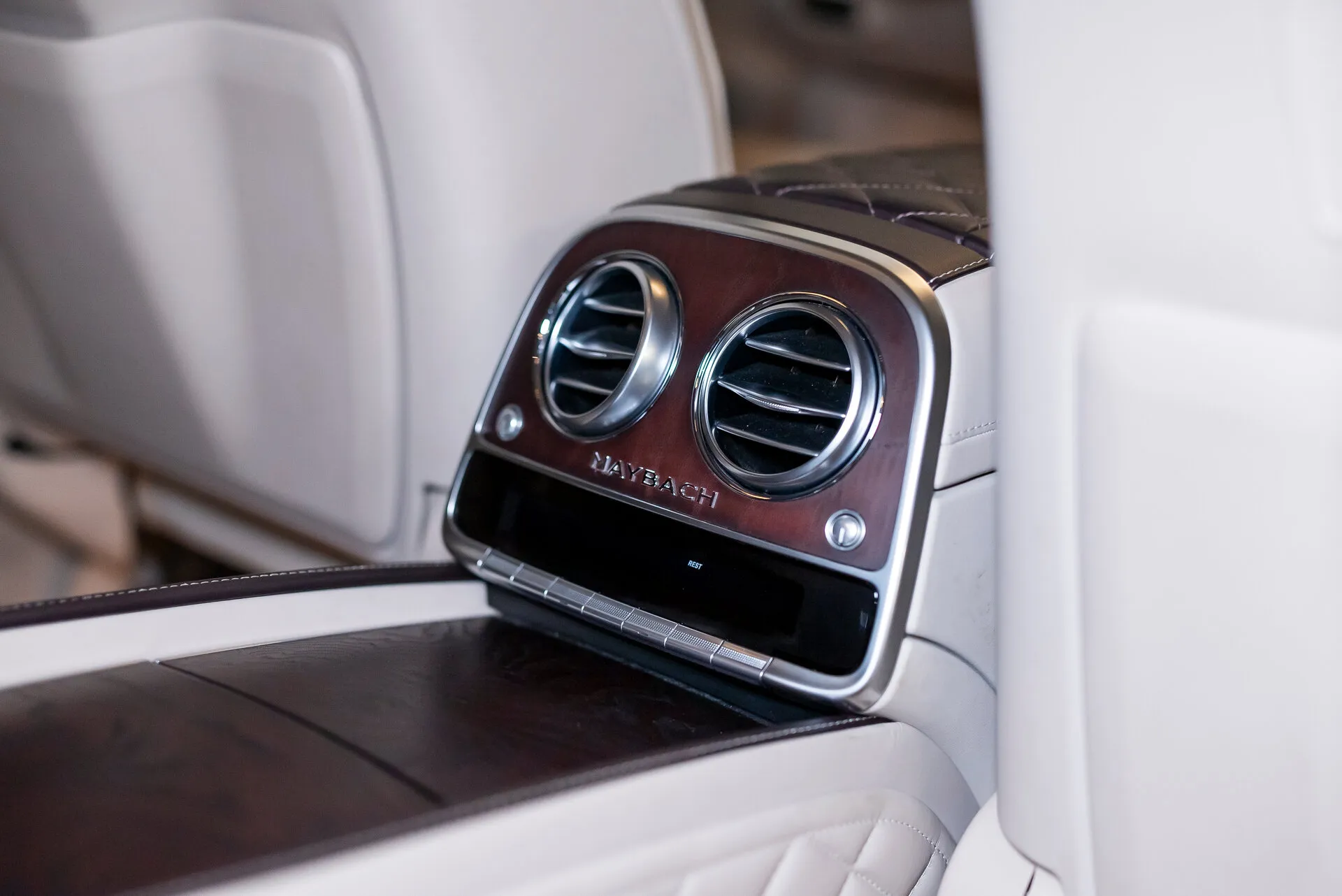 Mercedes-Benz S-Класс MAYBACH 450, I (X222) Рестайлинг 2017 фото 4