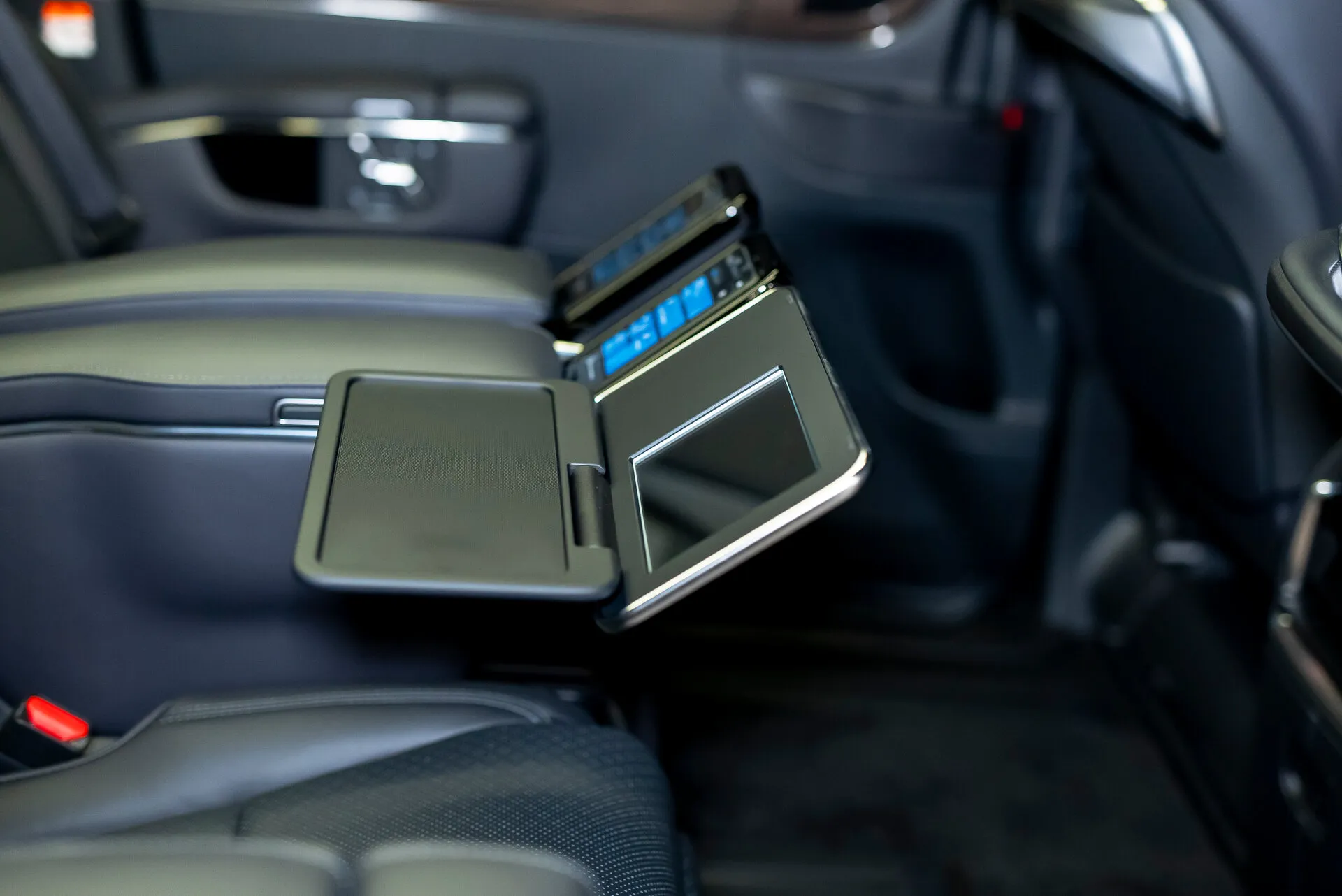 Toyota Alphard, Iv 2024 фото 9