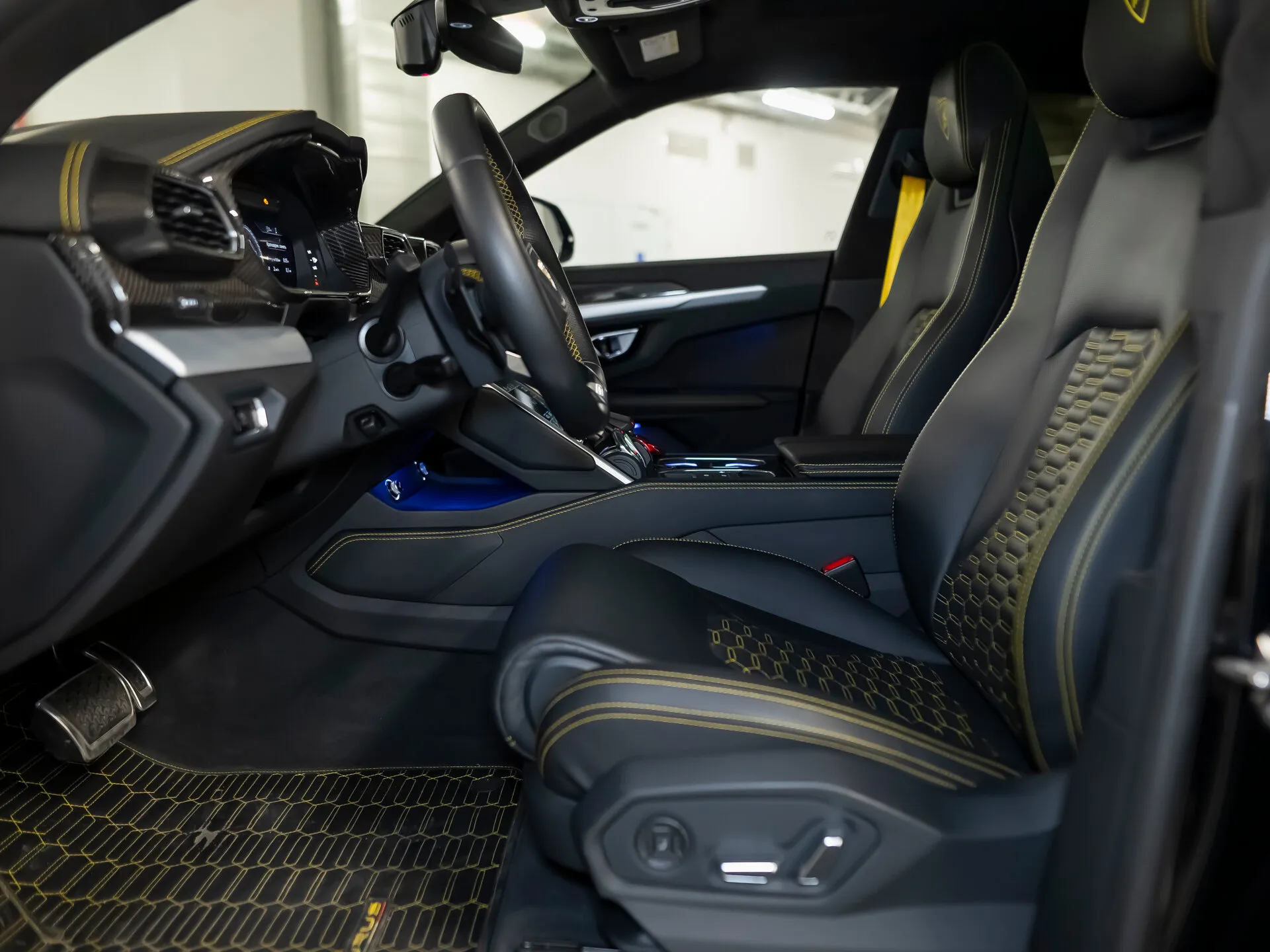 Lamborghini Urus, I 2020 фото 2