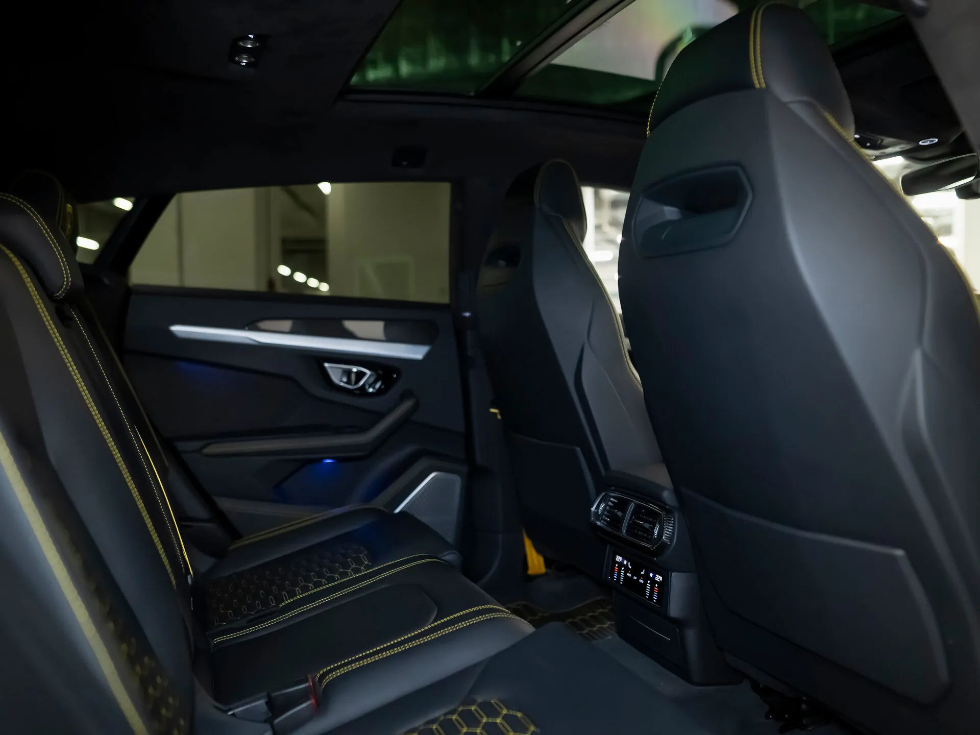 Lamborghini Urus, I 2020 фото 7