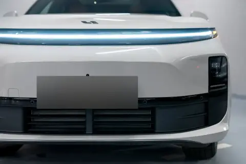 Li Auto L6, I 2024 — миниатюра 1