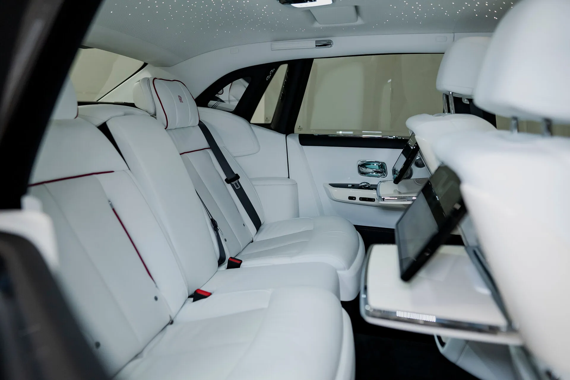 Rolls-Royce Phantom, Viii 2023 фото 2