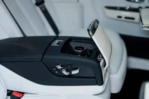 Rolls-Royce Phantom, Viii 2023 — миниатюра 4