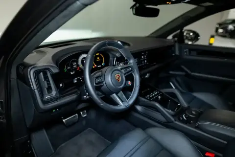 Porsche Cayenne Turbo GT, Iii Рестайлинг 2023 — миниатюра 10