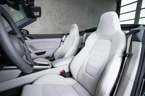 Porsche 911 Turbo S, Viii (992) 2024 — миниатюра 1