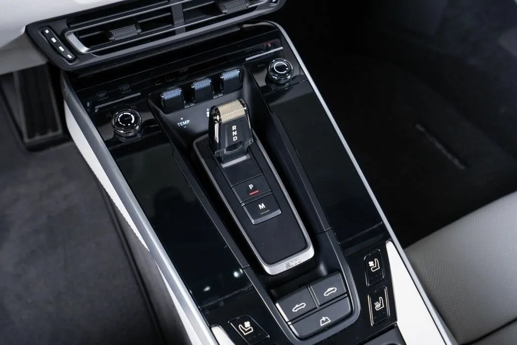 Porsche 911 Turbo S, Viii (992) 2024 фото 7