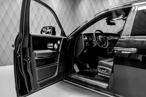 Rolls-Royce Phantom Ewb, Viii 2025 — миниатюра 1