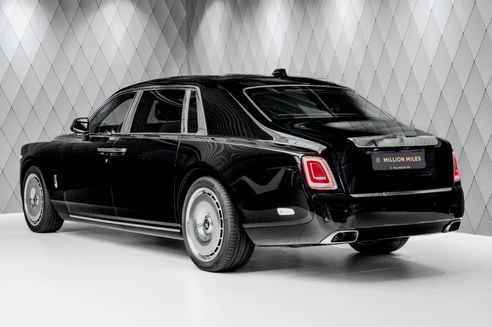 Rolls-Royce Phantom Ewb, Viii 2025 фото 7