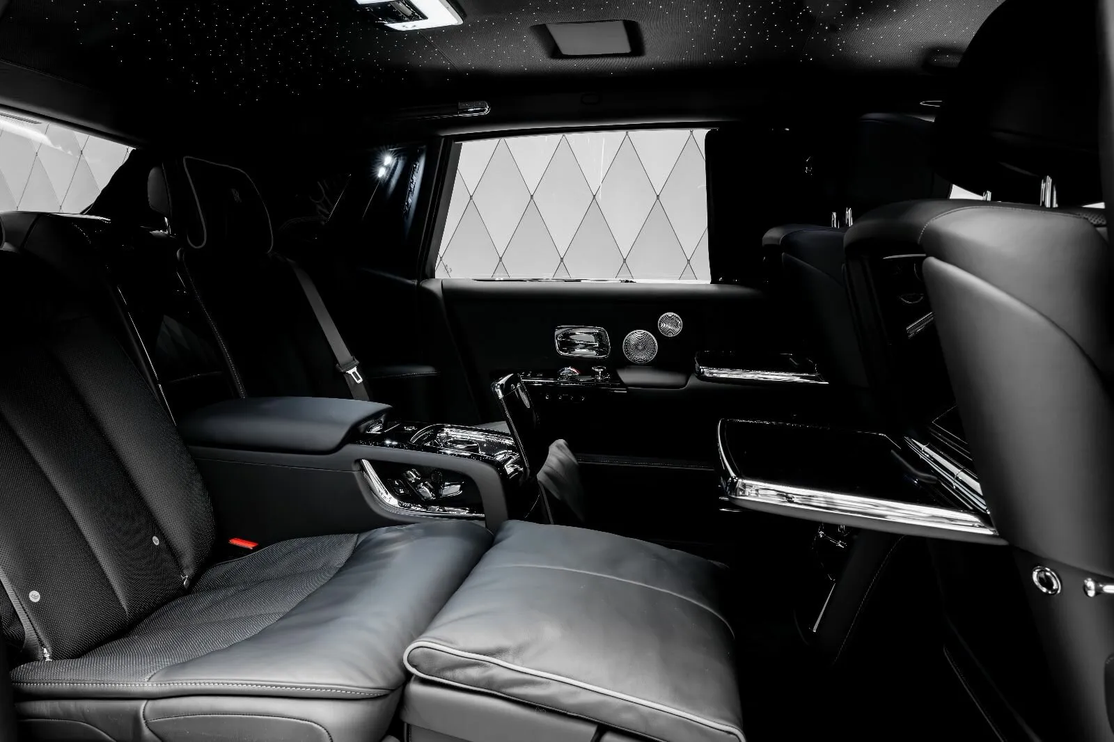 Rolls-Royce Phantom Ewb, Viii 2025 фото 10