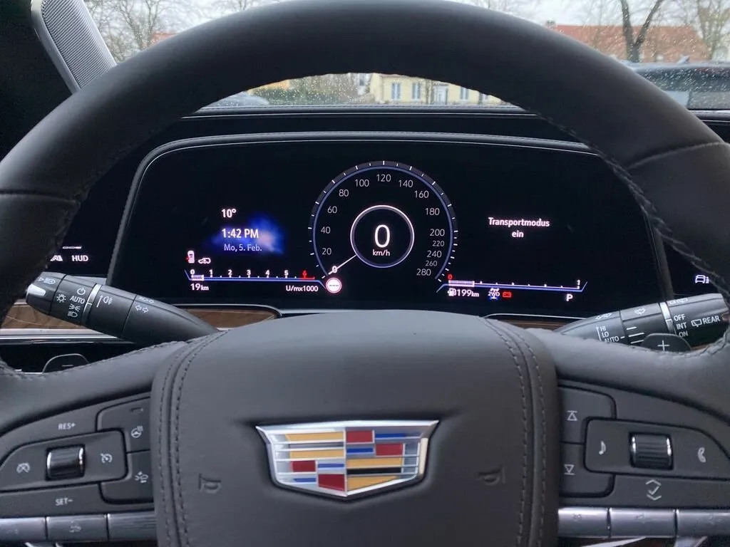 Cadillac Escalade Esv, V 2024 фото 3