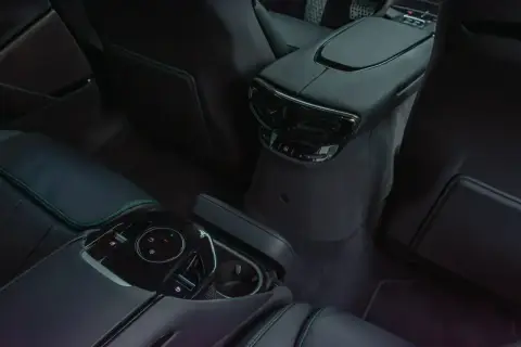 Ferrari Purosangue, I 2024 — миниатюра 8