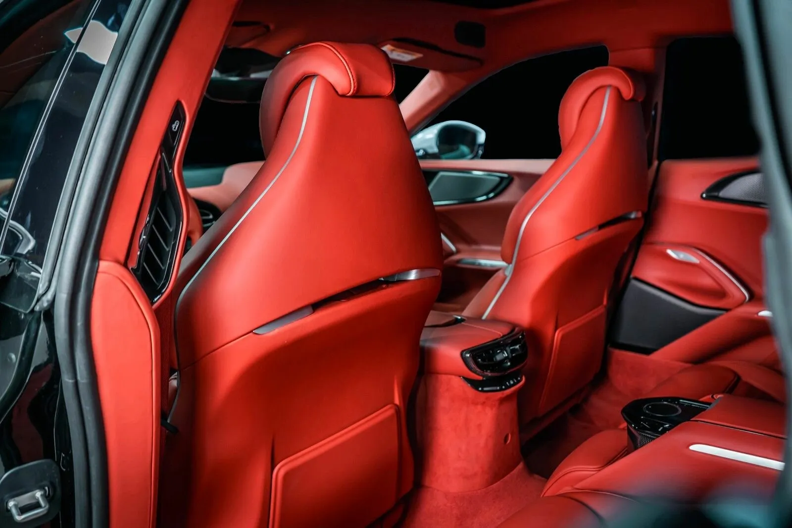 Ferrari Purosangue, I 2025 фото 10
