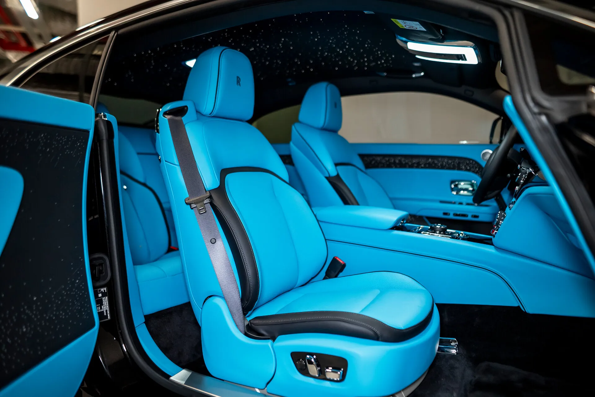Rolls-Royce Spectre, I 2025 фото 3