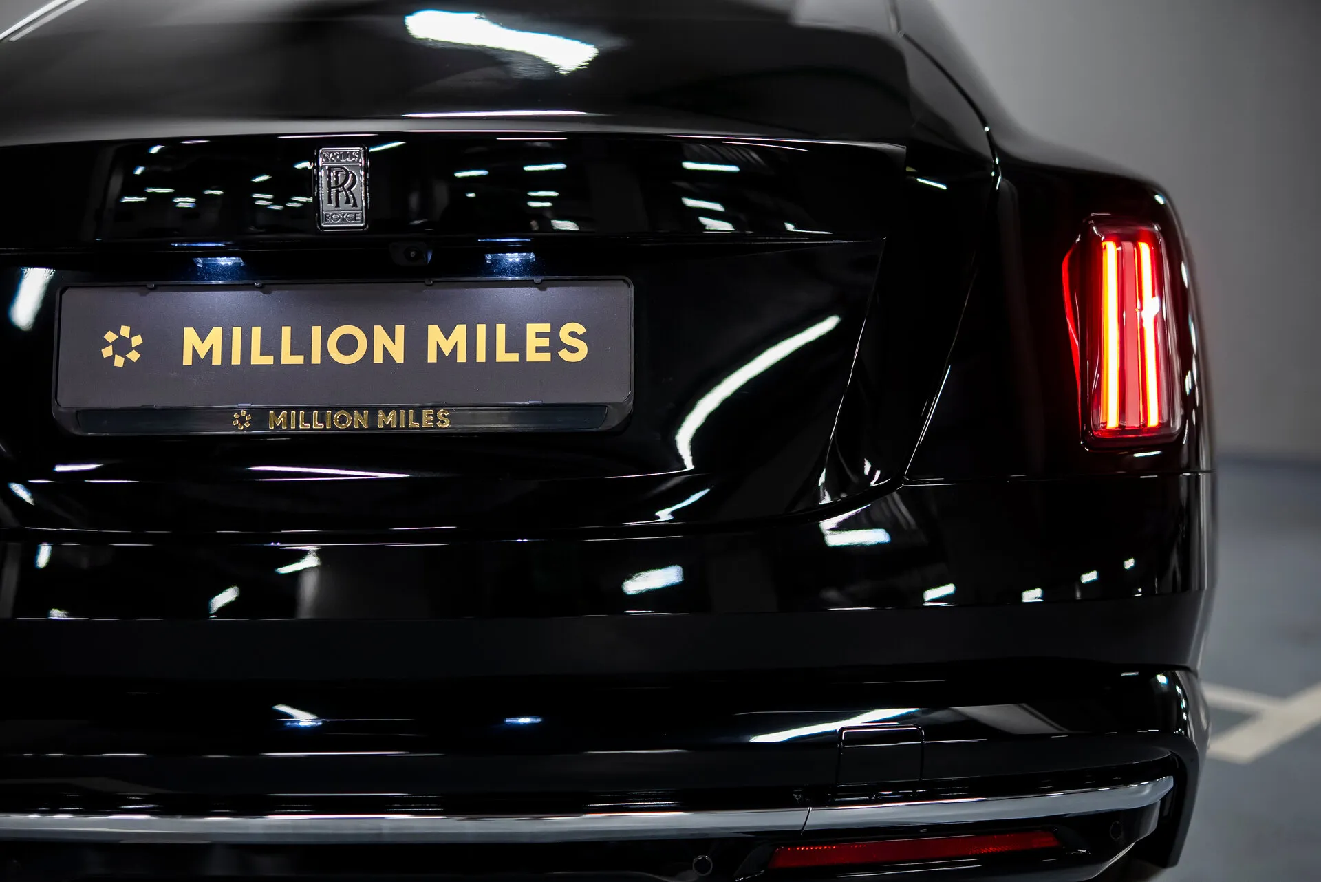 Rolls-Royce Spectre, I 2025 фото 10
