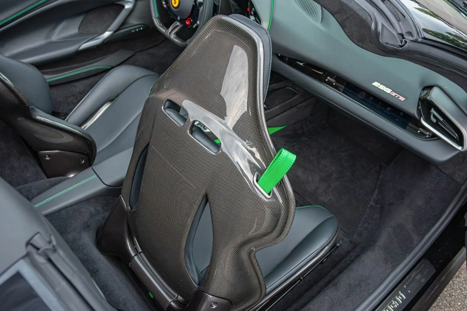 Ferrari 296 Gtb Gts, I 2024 фото 9