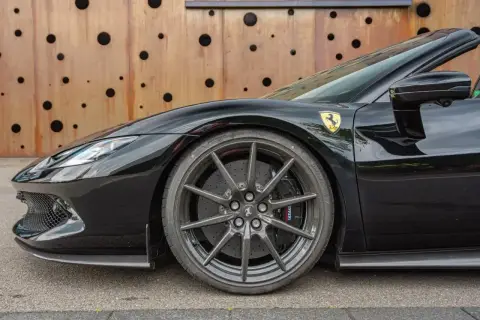Ferrari 296 Gtb Gts, I 2024 — миниатюра 10