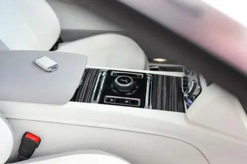 Rolls-Royce Spectre, I 2025 — миниатюра 3