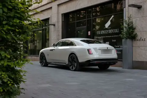 Rolls-Royce Spectre, I 2025 — миниатюра 9