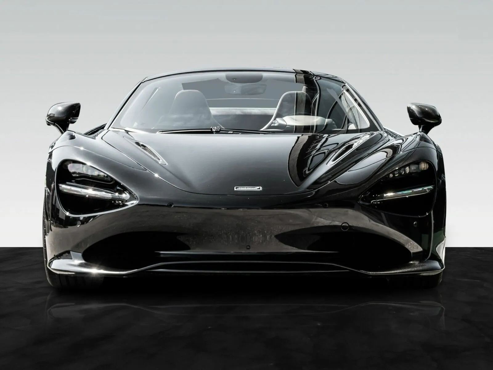 McLaren 750S, I 2025 фото 6