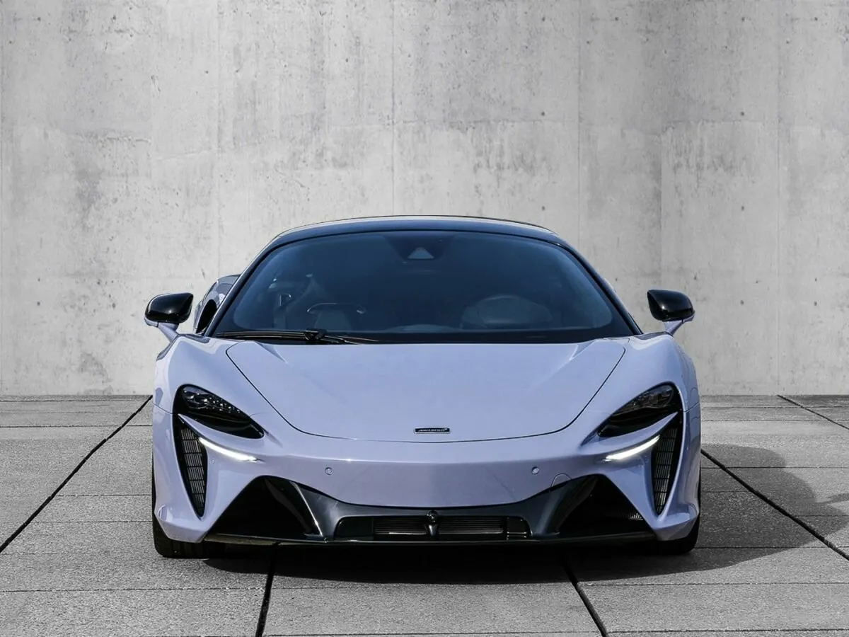 McLaren Artura, I 2025 фото 2