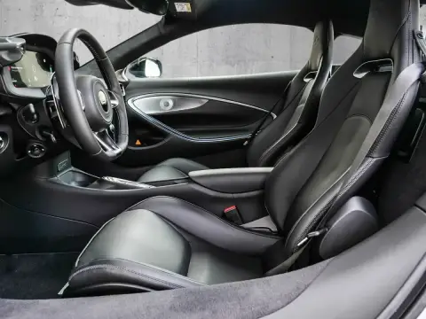 McLaren Artura, I 2025 — миниатюра 6