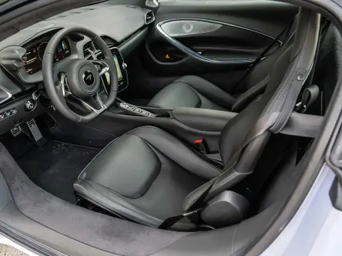 McLaren Artura, I 2025 — миниатюра 10