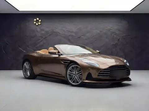 Aston Martin DB12, I 2025 — миниатюра 4