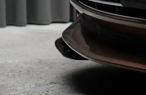 Aston Martin DB12, I 2025 — миниатюра 8