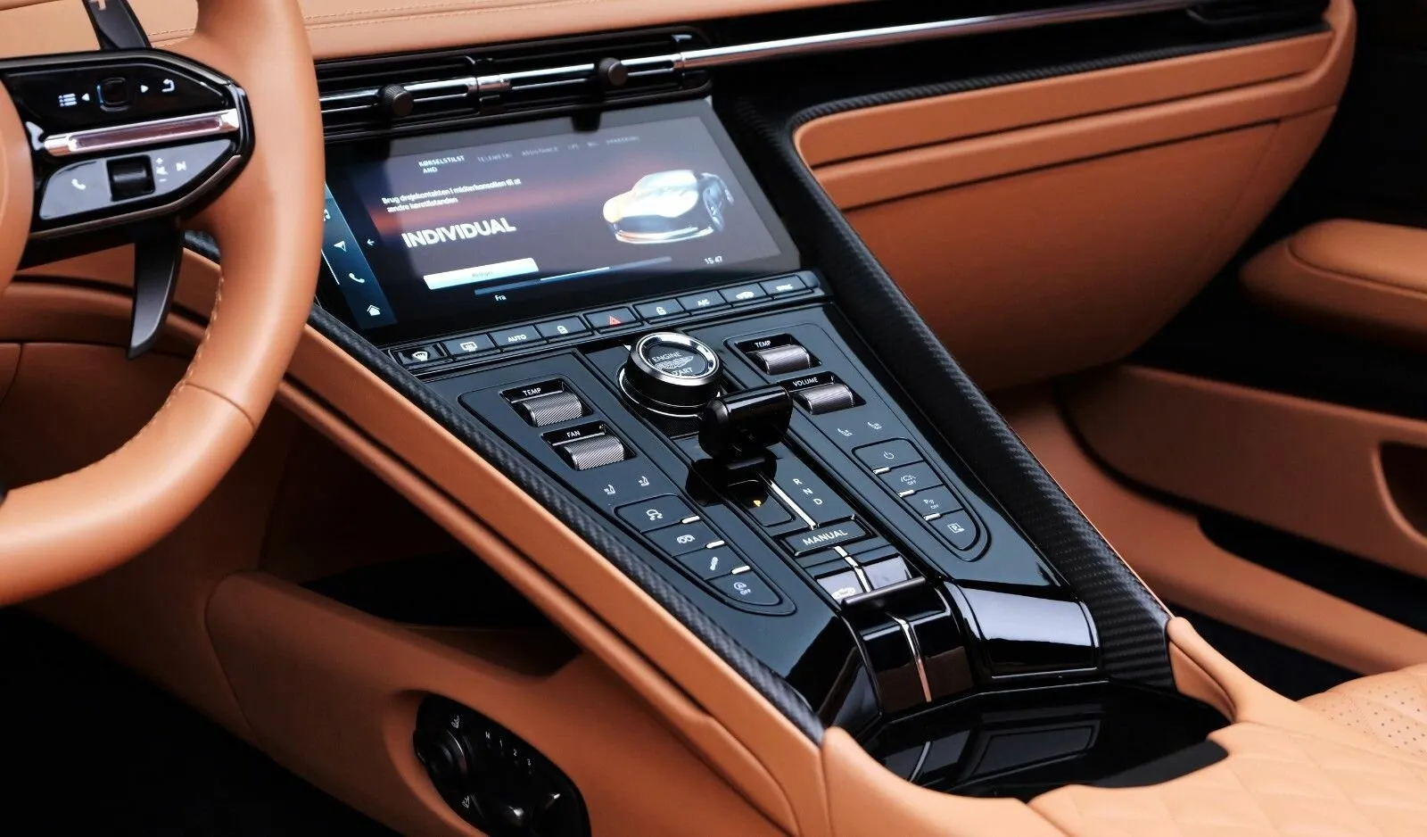 Aston Martin DB12, I 2025 фото 9