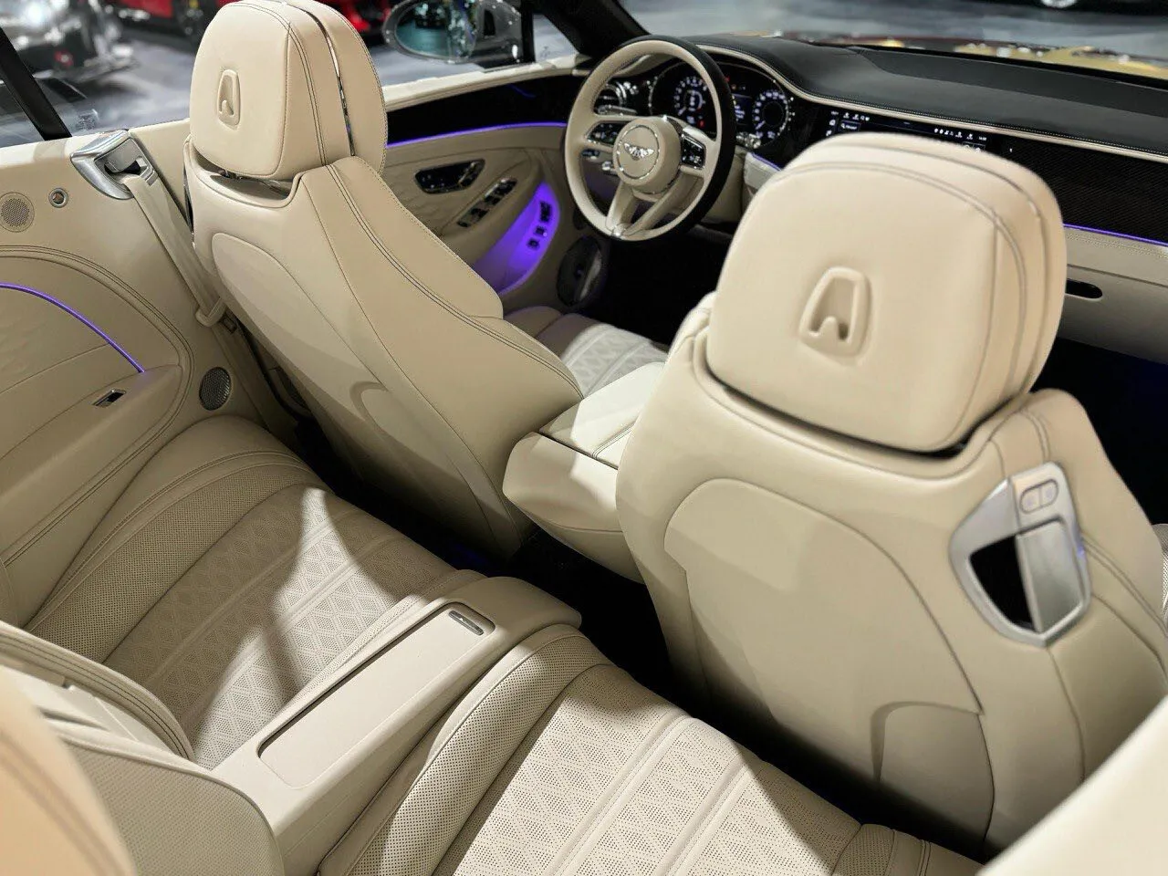 Bentley Continental GT, Iv 2025 фото 10