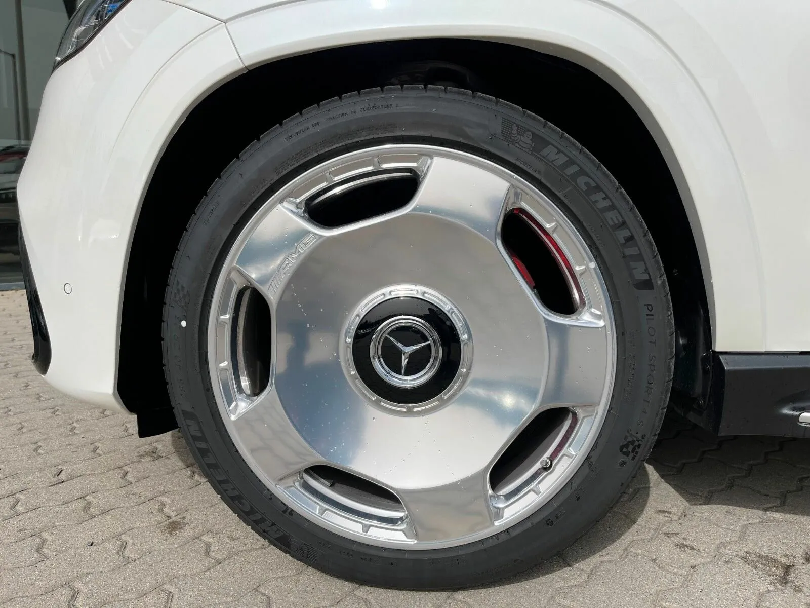 Mercedes-Benz GLS-Класс AMG 63 AMG, Ii (X167) Рестайлинг 2025 фото 3