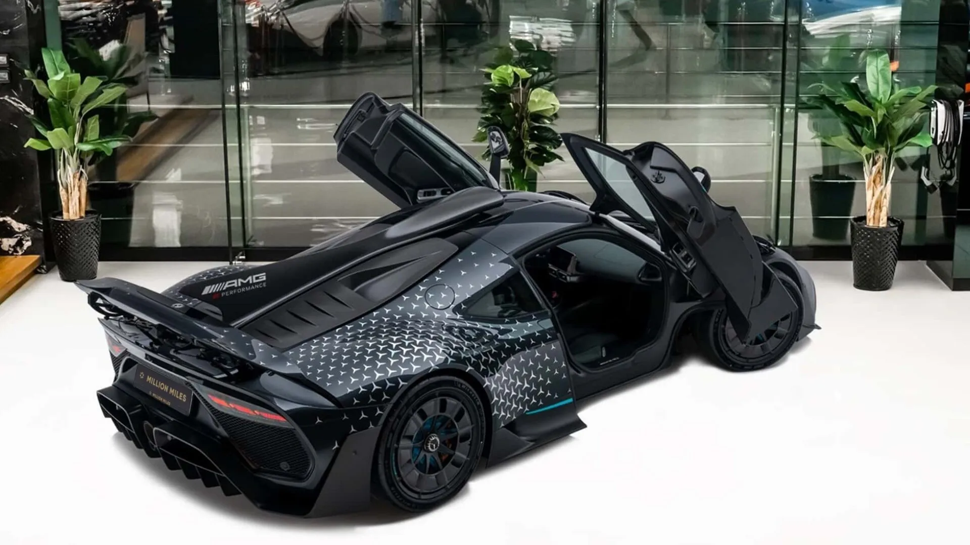 Mercedes-Benz AMG One, I 2024 фото 3