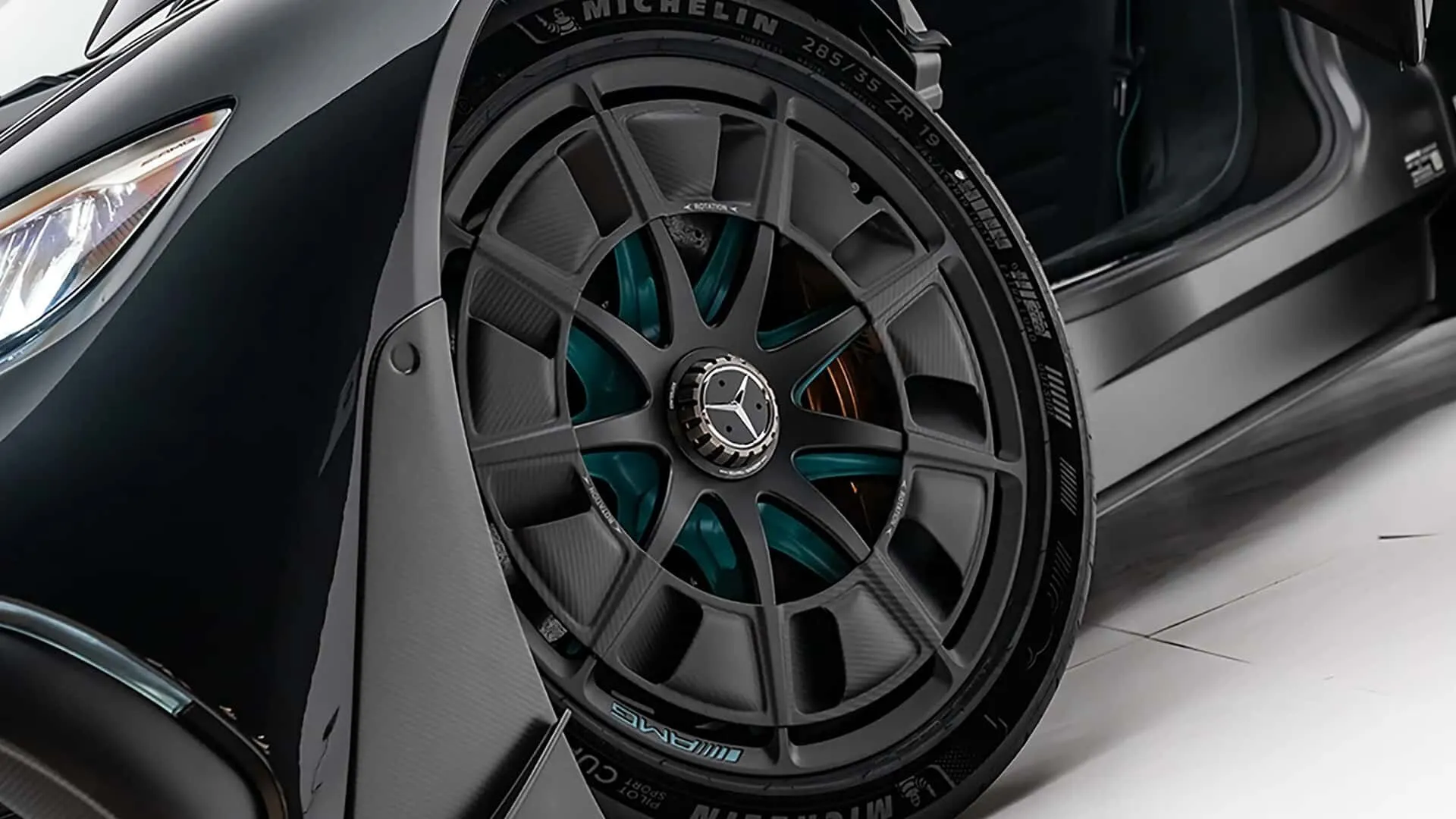 Mercedes-Benz AMG One, I 2024 фото 4