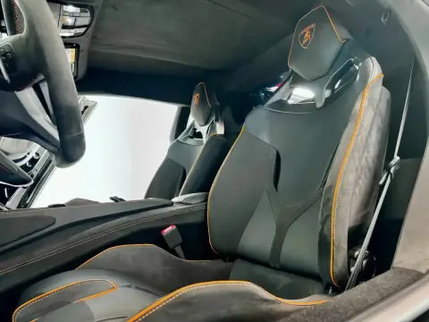 Lamborghini Revuelto, I 2025 — миниатюра 1