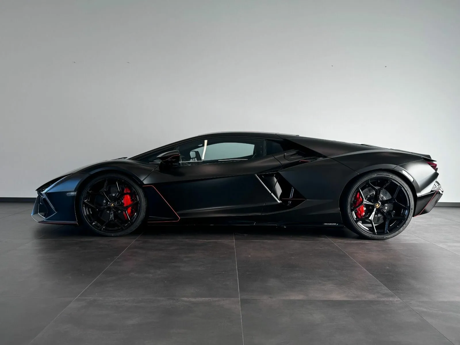 Lamborghini Revuelto, I 2025 фото 3
