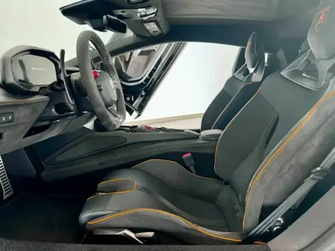 Lamborghini Revuelto, I 2025 — миниатюра 3