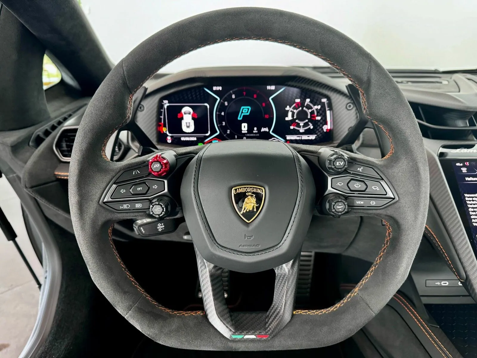Lamborghini Revuelto, I 2025 фото 9