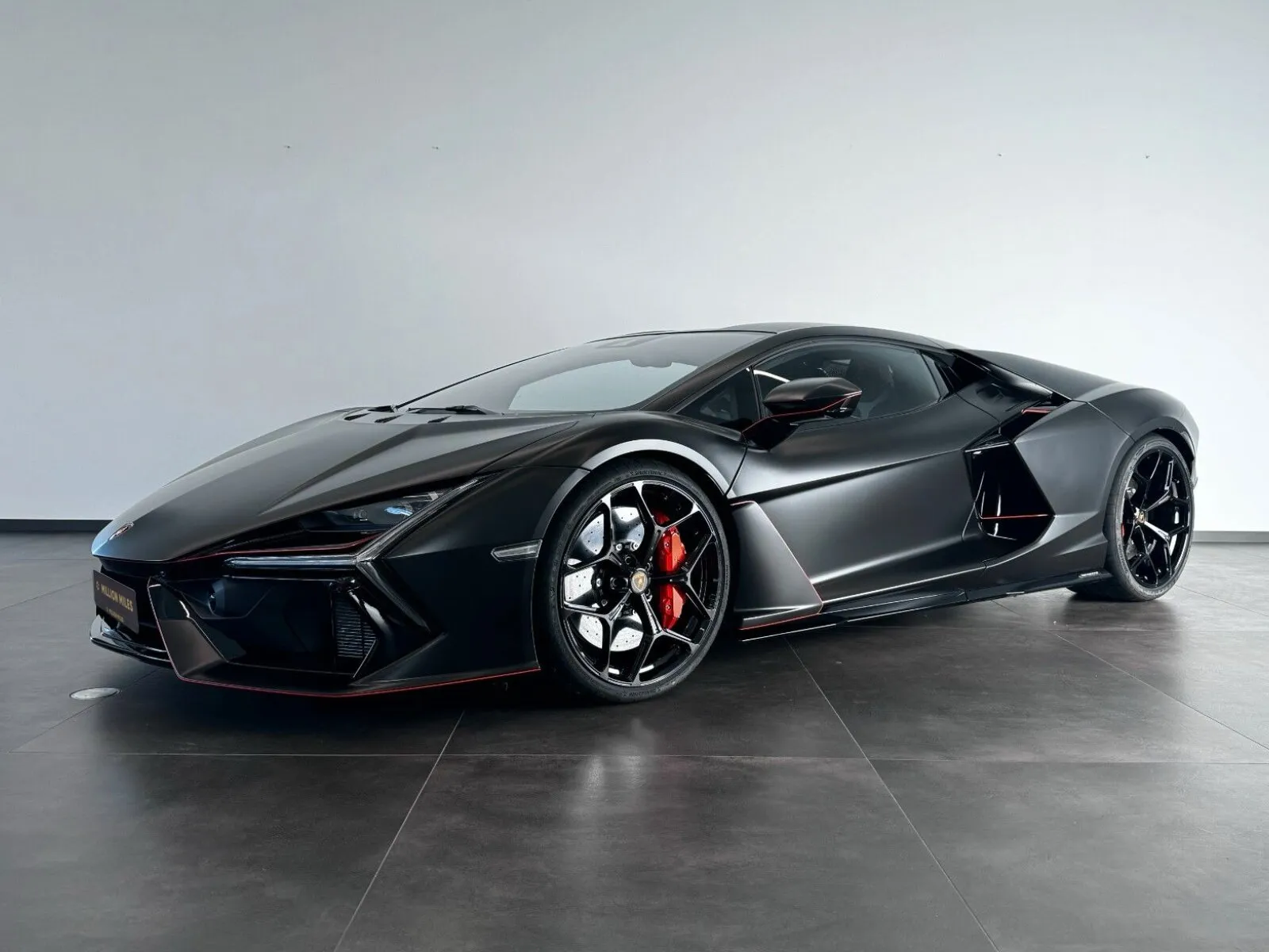 Lamborghini Revuelto, I 2025 фото 10