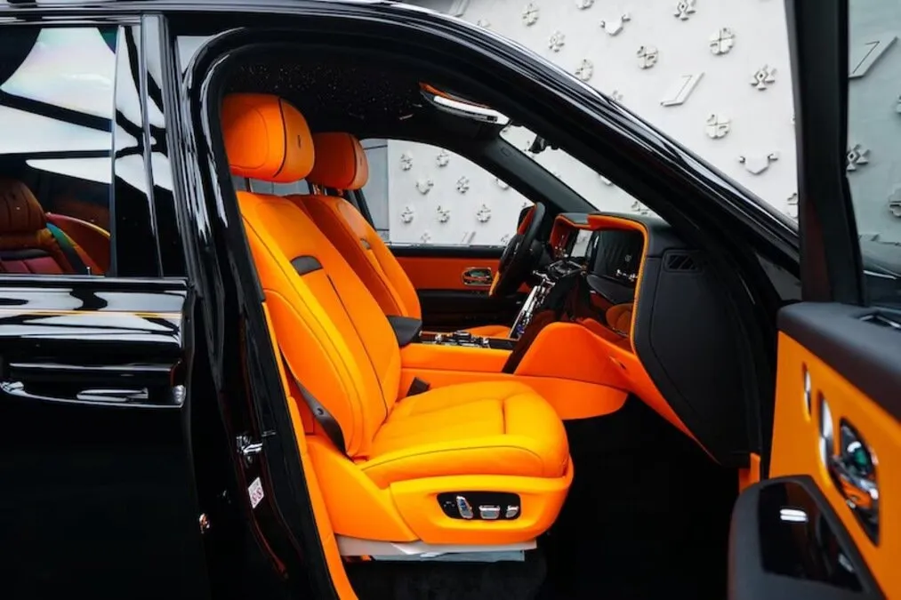 Rolls-Royce Cullinan Black Badge, I Рестайлинг 2025 фото 2