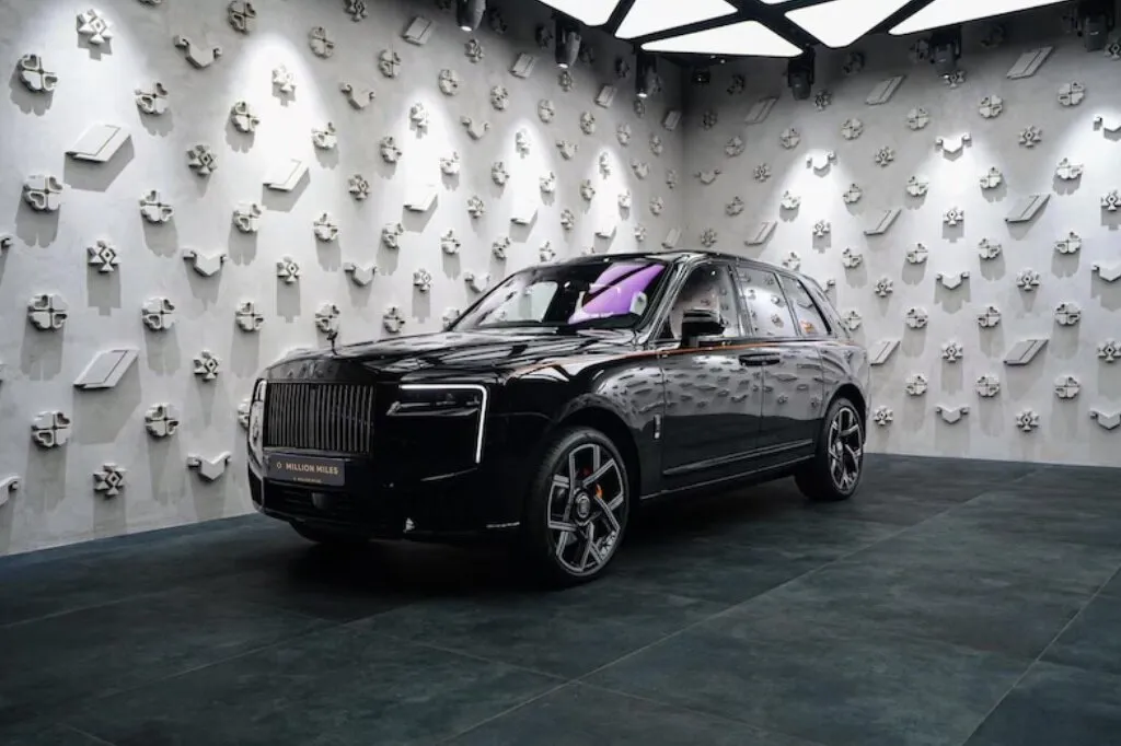 Rolls-Royce Cullinan Black Badge, I Рестайлинг 2025 фото 9