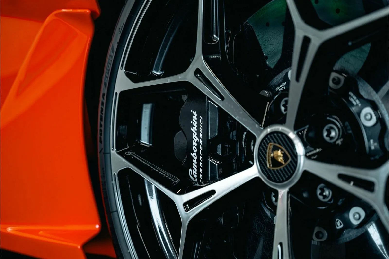 Lamborghini Revuelto, I 2025 фото 4