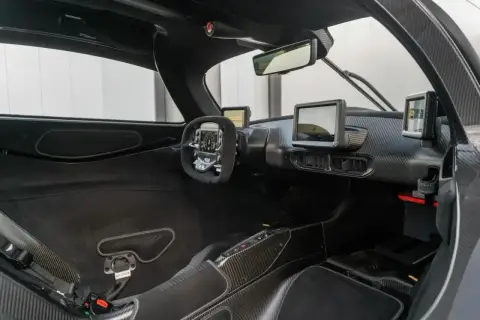 Aston Martin Valkyrie, I 2023 — миниатюра 6